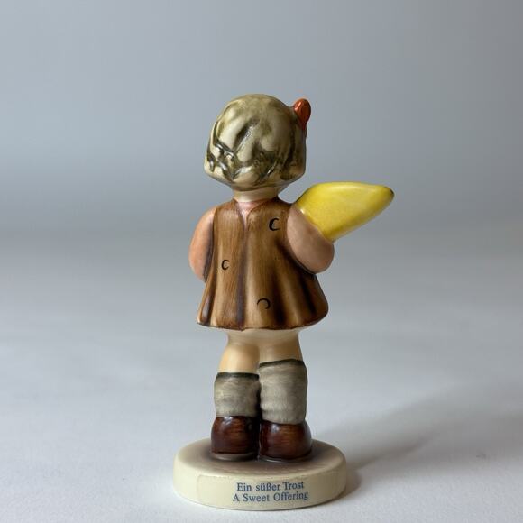 Goebel Hummel Figurine HUM 549 "A Sweet Offering" Orig Box - Hummel Club t90 - Picture 4 of 8